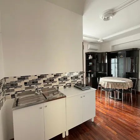 Apartment Lounge Montale